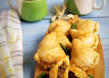 Minced Meat Samosa (Lamb)